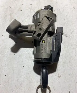 Toyota Corolla E120 E130 Ignition lock 45020024
