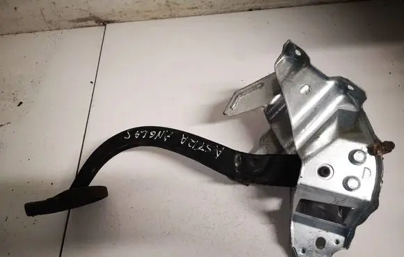 Opel Astra F Brake pedal 