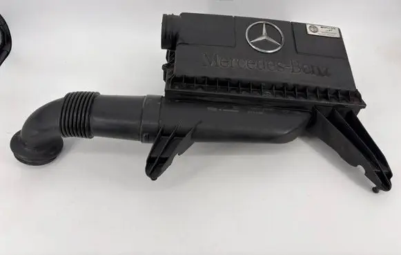 Mercedes-Benz Vito Viano W639 Air filter box 6395282506 A6395282506