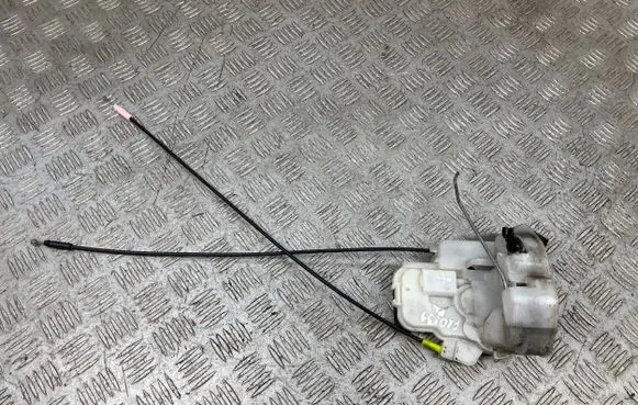 Subaru Forester SH Front door lock