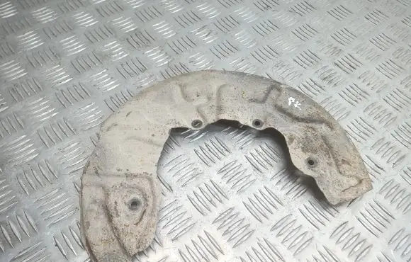 Audi A4 S4 B6 8E 8H Front brake disc dust cover plate 