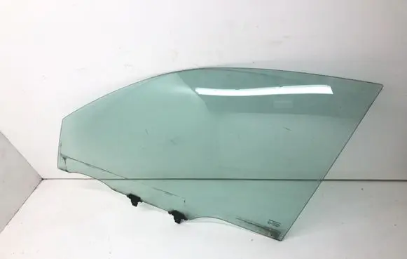 Toyota Avensis T220 Front door window glass four-door