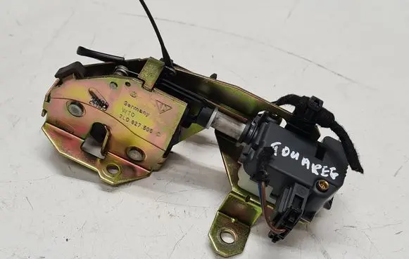 Volkswagen Touareg I Tailgate window lock/catch/latch 7L0827506D