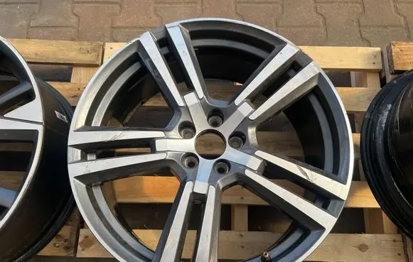 Volvo XC60 R20 alloy rim 31423853