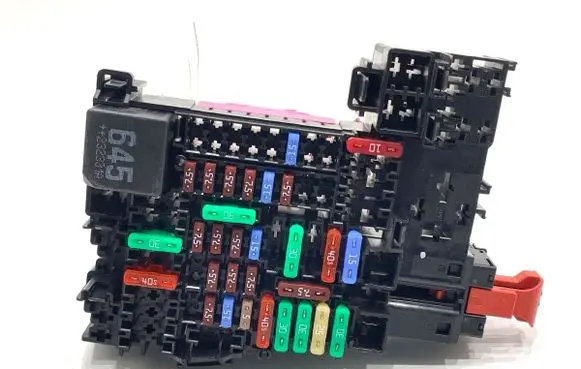 Skoda Kamiq Fuse box set 2Q0937615A