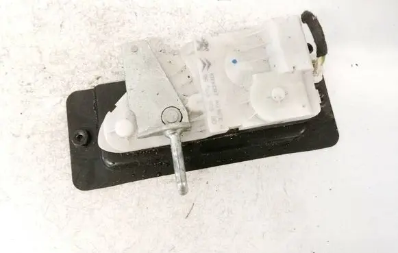 Peugeot 607 Tailgate/trunk/boot lock/catch/latch 9656395580