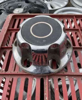Isuzu Trooper Original wheel cap