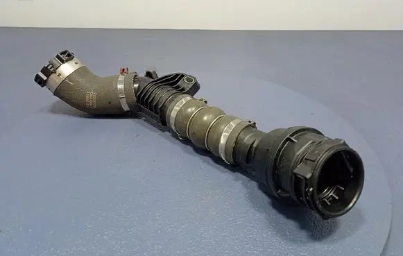 Chevrolet Express Air intake hose/pipe 1199355S01