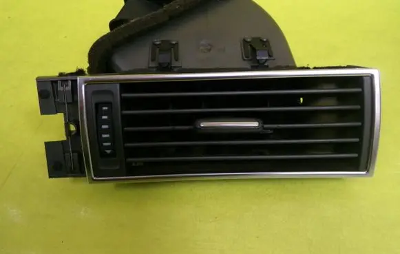 Audi A6 S6 C6 4F Dashboard side air vent grill/cover trim 4F1820902B