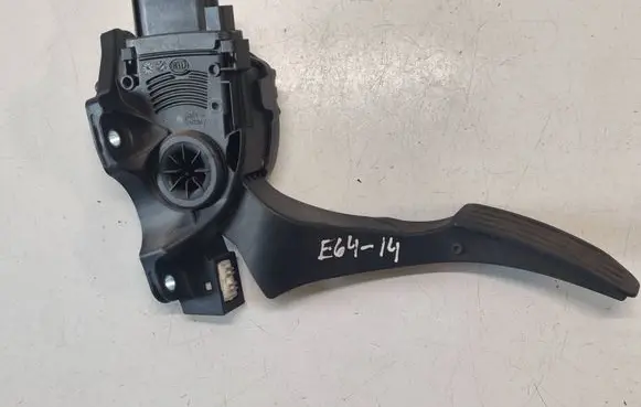 Volvo XC60 Accelerator throttle pedal 6G929F836DD