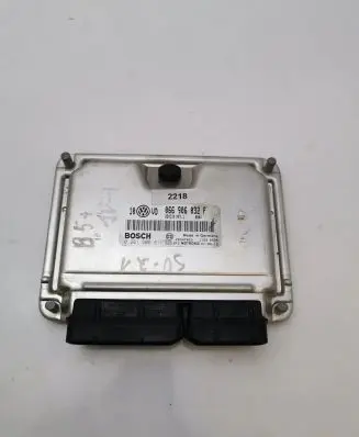 Volkswagen PASSAT B5 Engine control unit/module 066906032F 2612068141