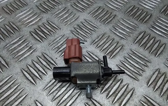 Vacuum valve