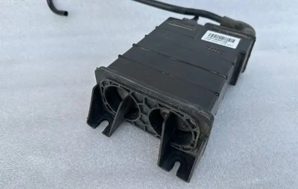 Ford Fiesta Active carbon filter fuel vapour canister J1B19E857AB 90653FB
