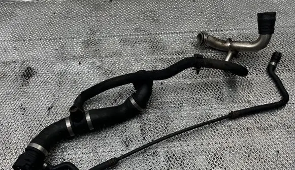 BMW 1 E81 E87 Engine coolant pipe/hose 708278