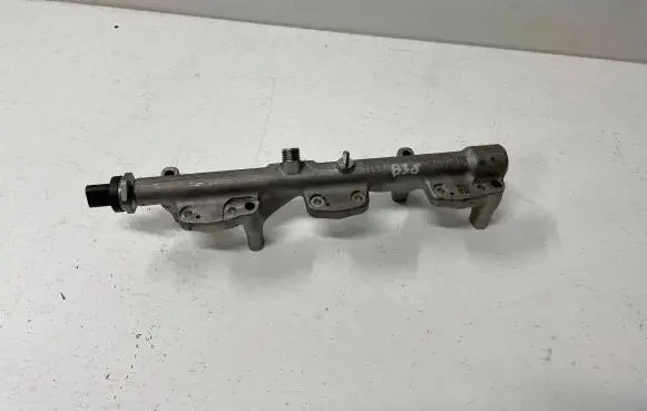 BMW 2 F45 Fuel main line pipe 7639975