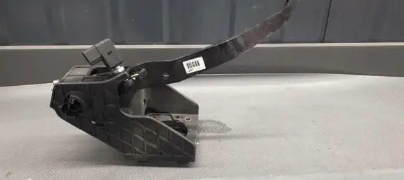 Hyundai i30 Brake pedal 32800-1H100