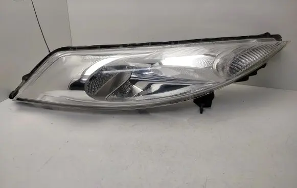 Nissan Juke I F15 Headlight/headlamp 15D13RP