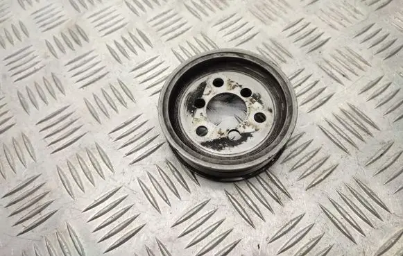 Volkswagen Crafter Power steering pump pulley 06H145255F