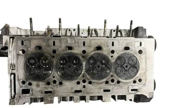 Nissan Interstar Engine head 8200005876 7297072004327