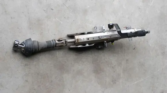 Volkswagen Transporter - Caravelle T5 Steering wheel axle 105KM