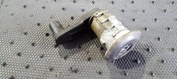 Renault Scenic I Front door lock (next to the handle) 
