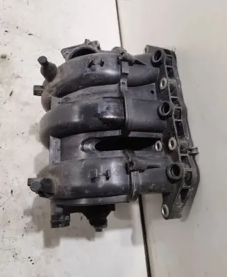 Volkswagen Polo Intake manifold 03E129711C