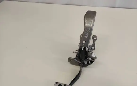 Lexus NX Brake pedal