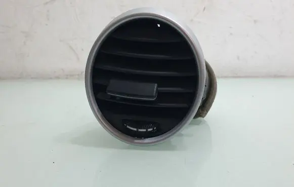 Mercedes-Benz GL X164 Dashboard side air vent grill/cover trim A1648302354