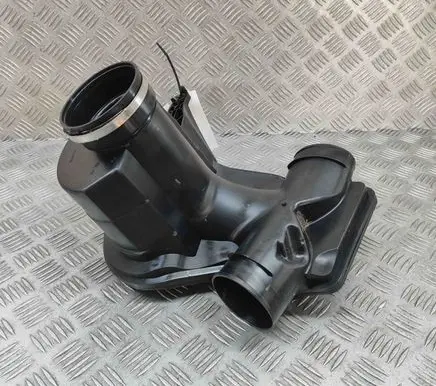 Land Rover Range Rover Sport L461 Air intake duct part M8E29H718DD