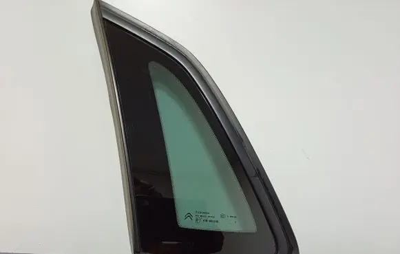 Citroen C4 Grand Picasso Rear side window