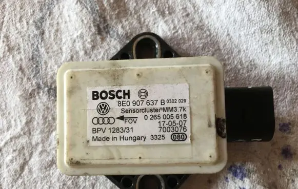 Audi A4 S4 B7 8E 8H ESP acceleration yaw rate sensor 8E0907637B 0265005618