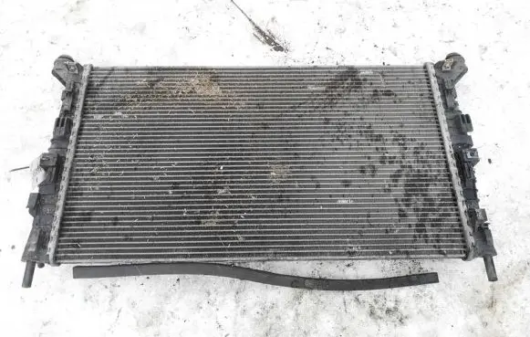 Volvo V50 Coolant radiator 3m5h8005rk