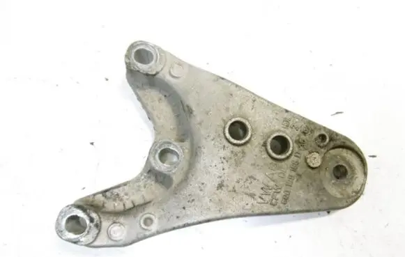 Skoda Fabia Mk1 (6Y) Engine mounting bracket 6Q0199185D