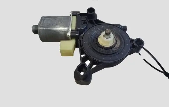 Skoda Octavia Mk3 (5E) Front door window regulator motor 5Q0959802B 0130822716 S850202100