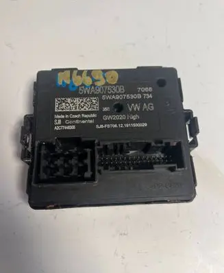 Volkswagen Golf VIII Gateway control module 5WA907530B A2C77448305 5WA907530B4