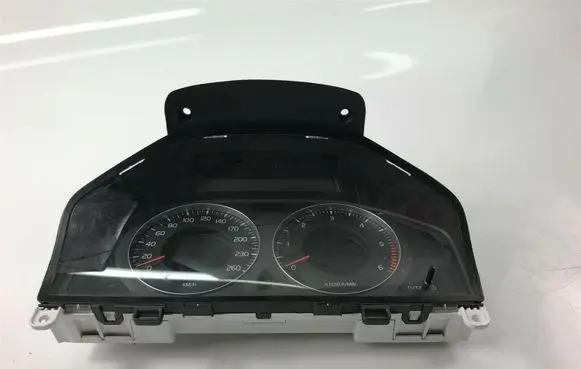 Volvo V70 Speedometer (instrument cluster) 31254535AA S1284