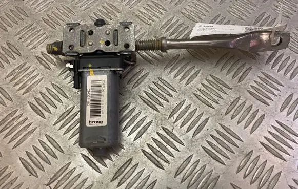Land Rover Discovery 5 Seat adjustment motor C84234100