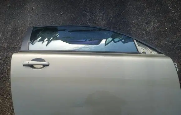 Volvo C30 Front door rudos