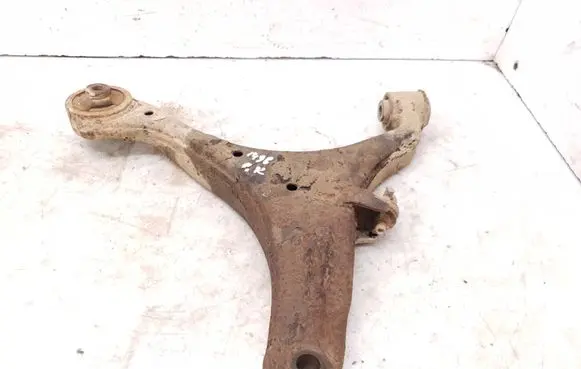 Honda FR-V Front lower control arm/wishbone