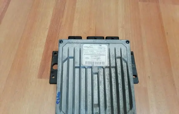 Renault Clio II Engine control unit/module 8200206670 80925M 8200129063