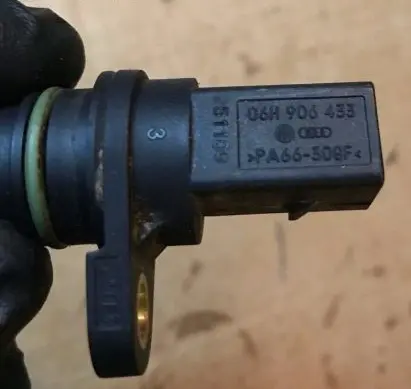 Audi A6 S6 C6 4F Crankshaft position sensor 06H906433