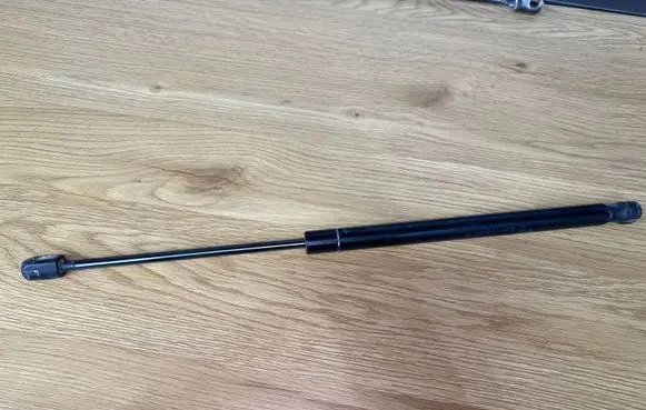 Dodge Caliber Tailgate/trunk strut/damper 05074168AD