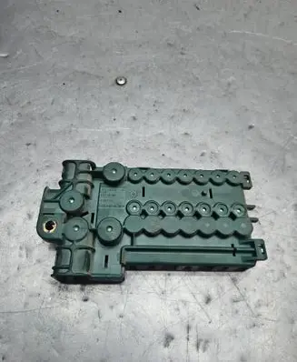 BMW 5 E39 Fuse module 18490 8387541 18483