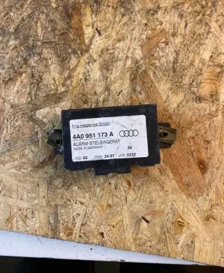 Audi A6 S6 C4 4A Other control units/modules 4A0951173A