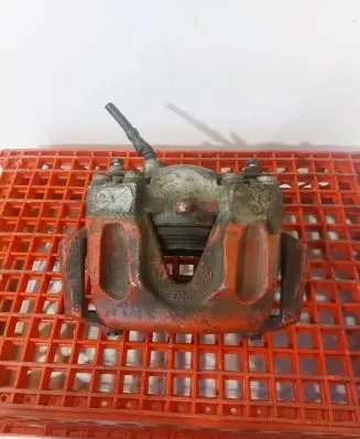 Mercedes-Benz E W212 Front brake caliper