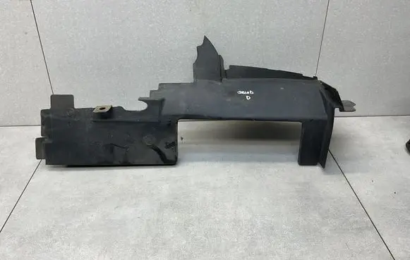 Jeep Grand Cherokee Intercooler air guide/duct channel M163120B