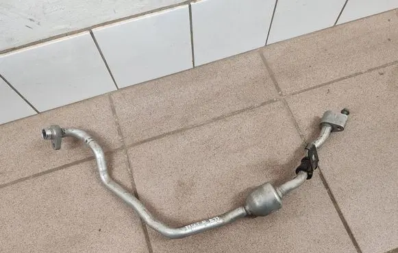 Nissan Note (E11) Air conditioning (A/C) pipe/hose 924509U20B