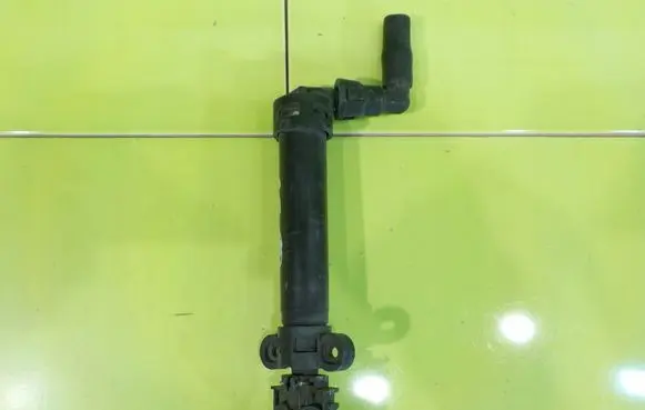 Opel Antara Headlight washer pump PRZOD