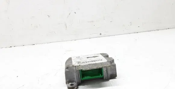 Opel Zafira A Airbag control unit/module 90582536
