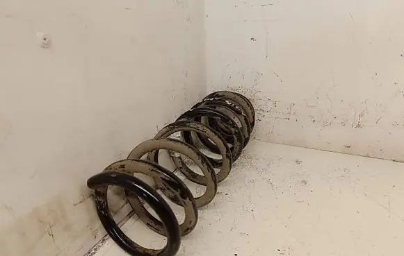 Toyota Corolla Verso AR10 Rear coil spring